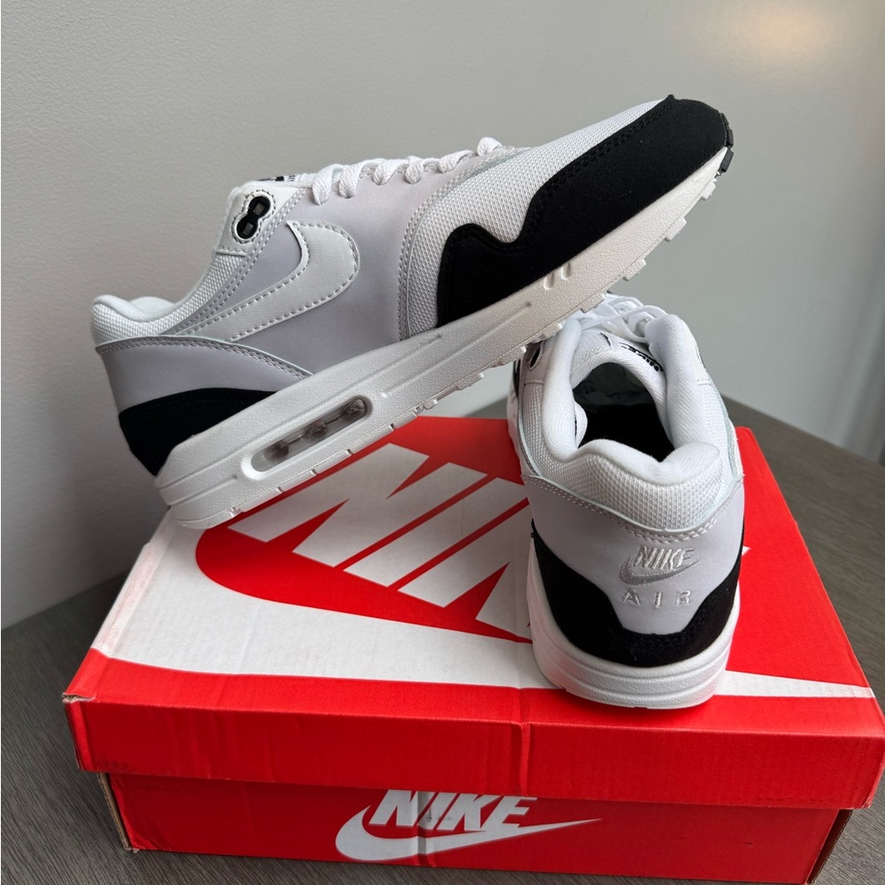 Nike Men's Air Max 1 - Picture 2 of 5